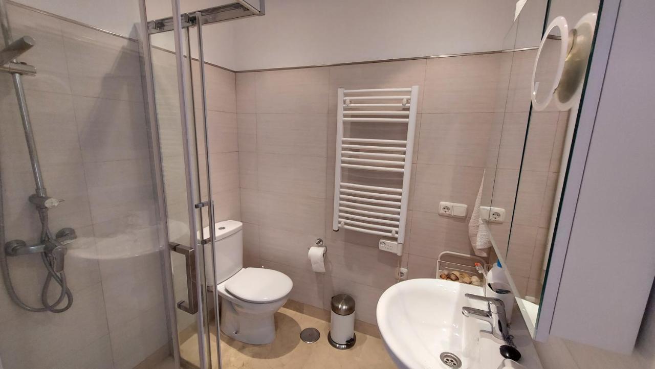 Townhouse With Beautifull Sea View In Costabella Vakantiehuis