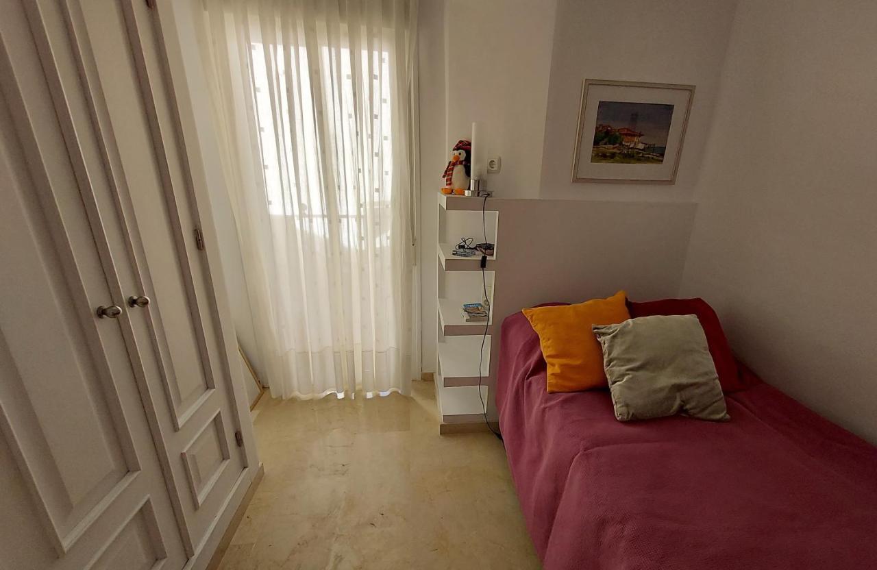 Townhouse With Beautifull Sea View In Costabella Vakantiehuis Marbella